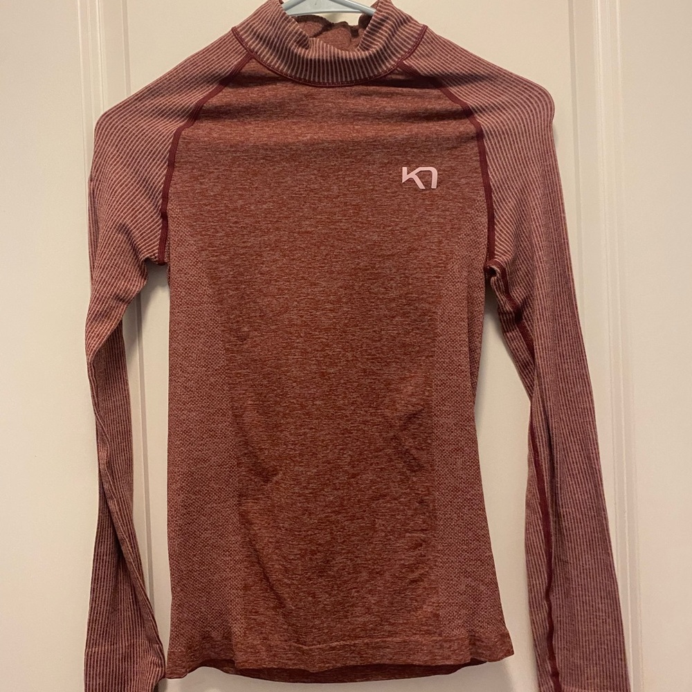 Long sleeve top with slight turtleneck